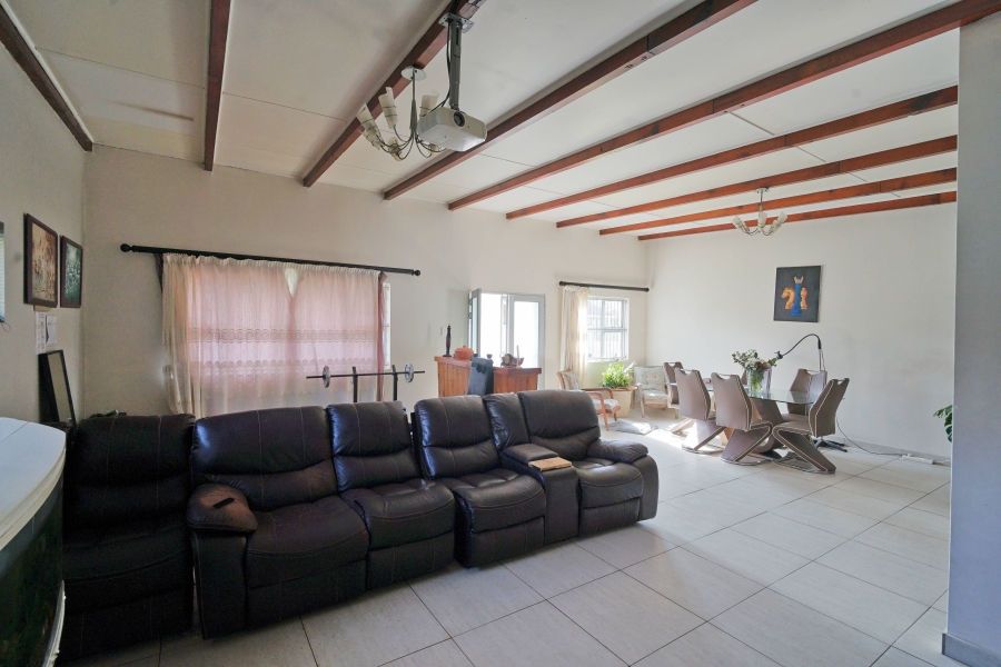 4 Bedroom Property for Sale in Kidds Beach Eastern Cape
